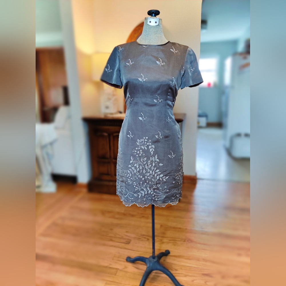 Talbots silk embroidered scalloped hem gray dress, size 6